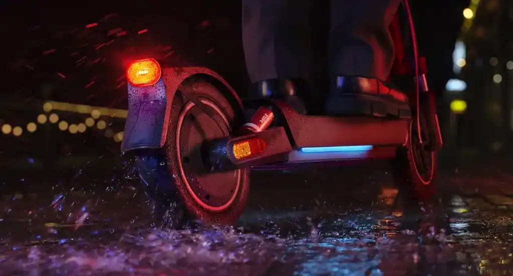 xiaomi electric scooter 5 max sobre agua